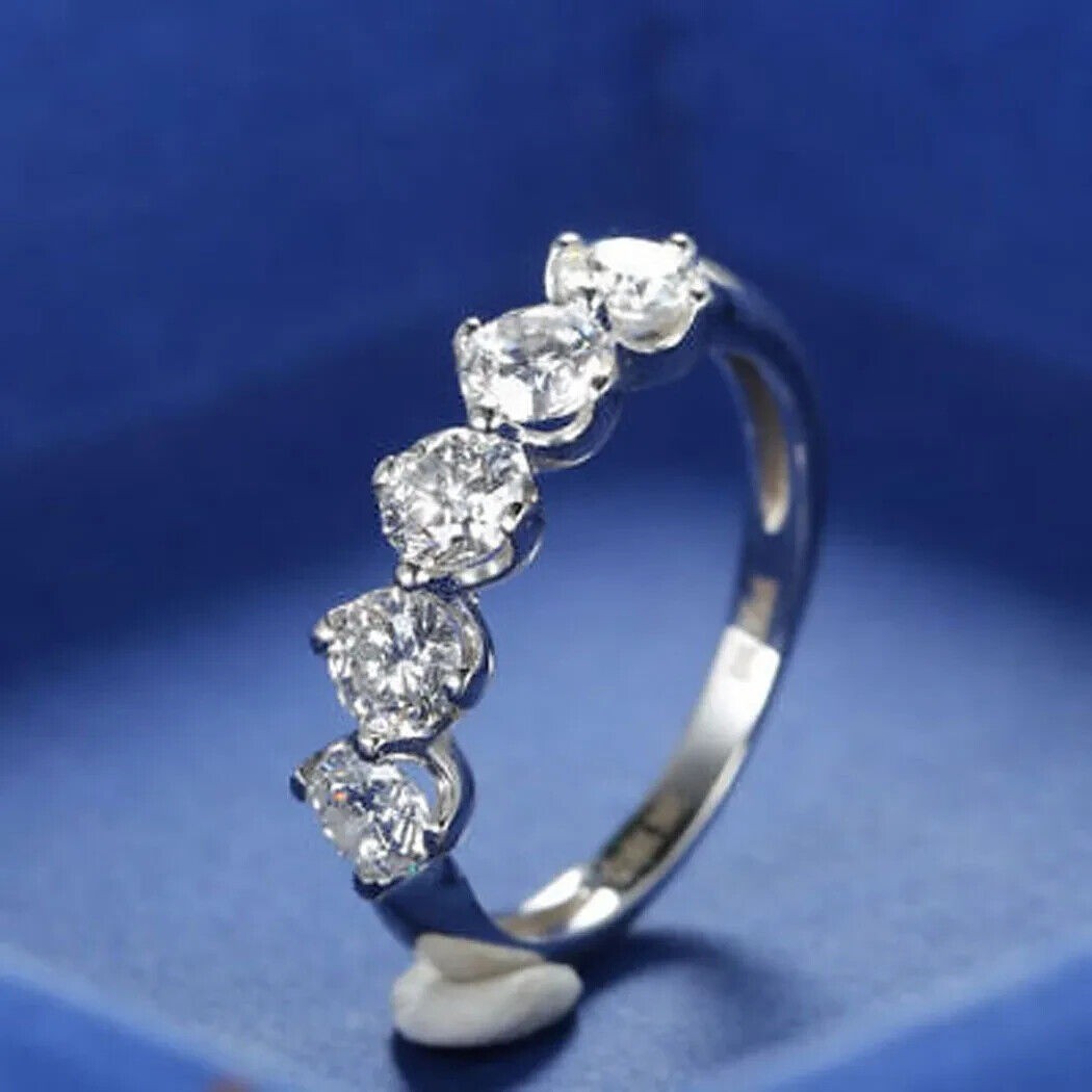 White Diamond 1.60 Ct Round Cut Lab-Created Engagement Ring 925 Sterling Silver