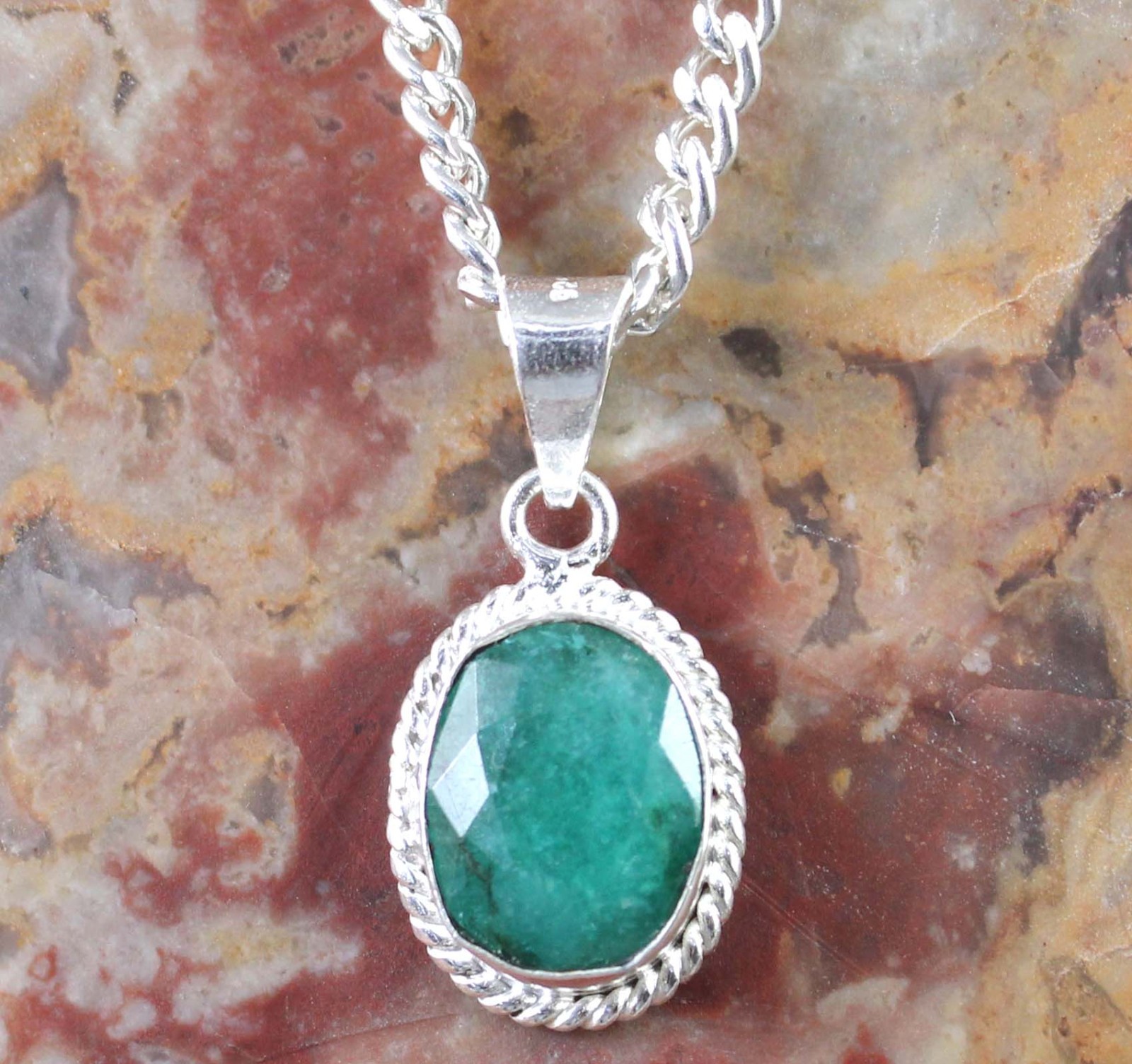 Natural Green Emerald 9.05 Ct/12 mm Oval Gemstone Certified Engagement Pendant
