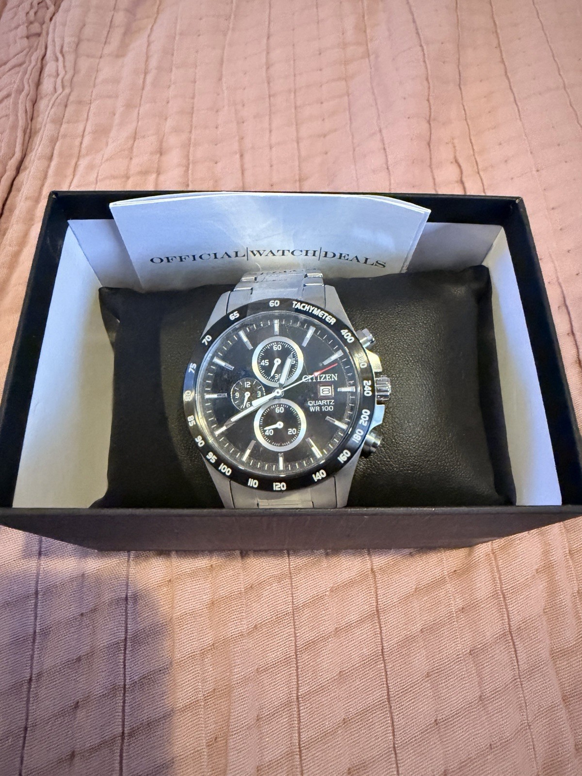 Citizen Quartz Chronograph WR100 Tachymeter Black Dial SS Bracelet Box/Manual