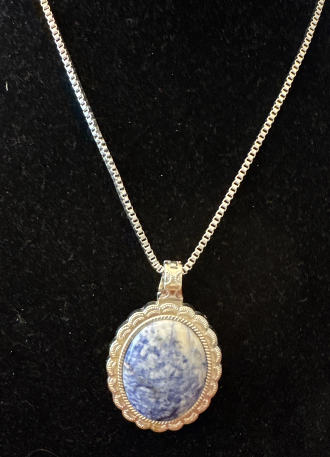 Silver Tone Blue White Sodalite Gemstone Oval Pendant Statement Necklace 905