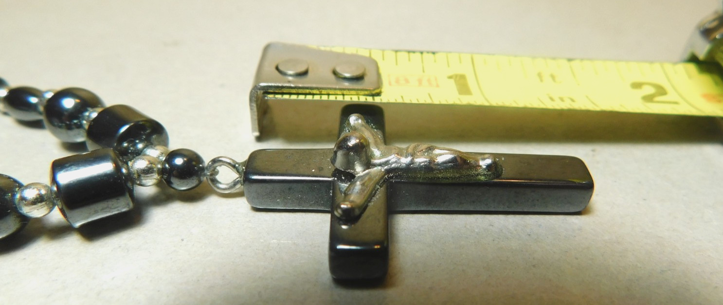Unbranded~Hematite Metallic Luster Turn-Lock Necklace with Cross Pendant 18″