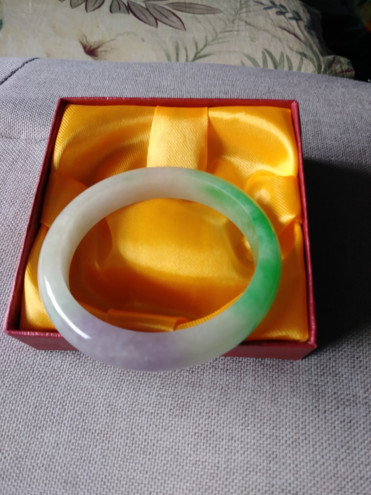 genuine jadeite apple green and lavender jade bangle 57mm/48.6g