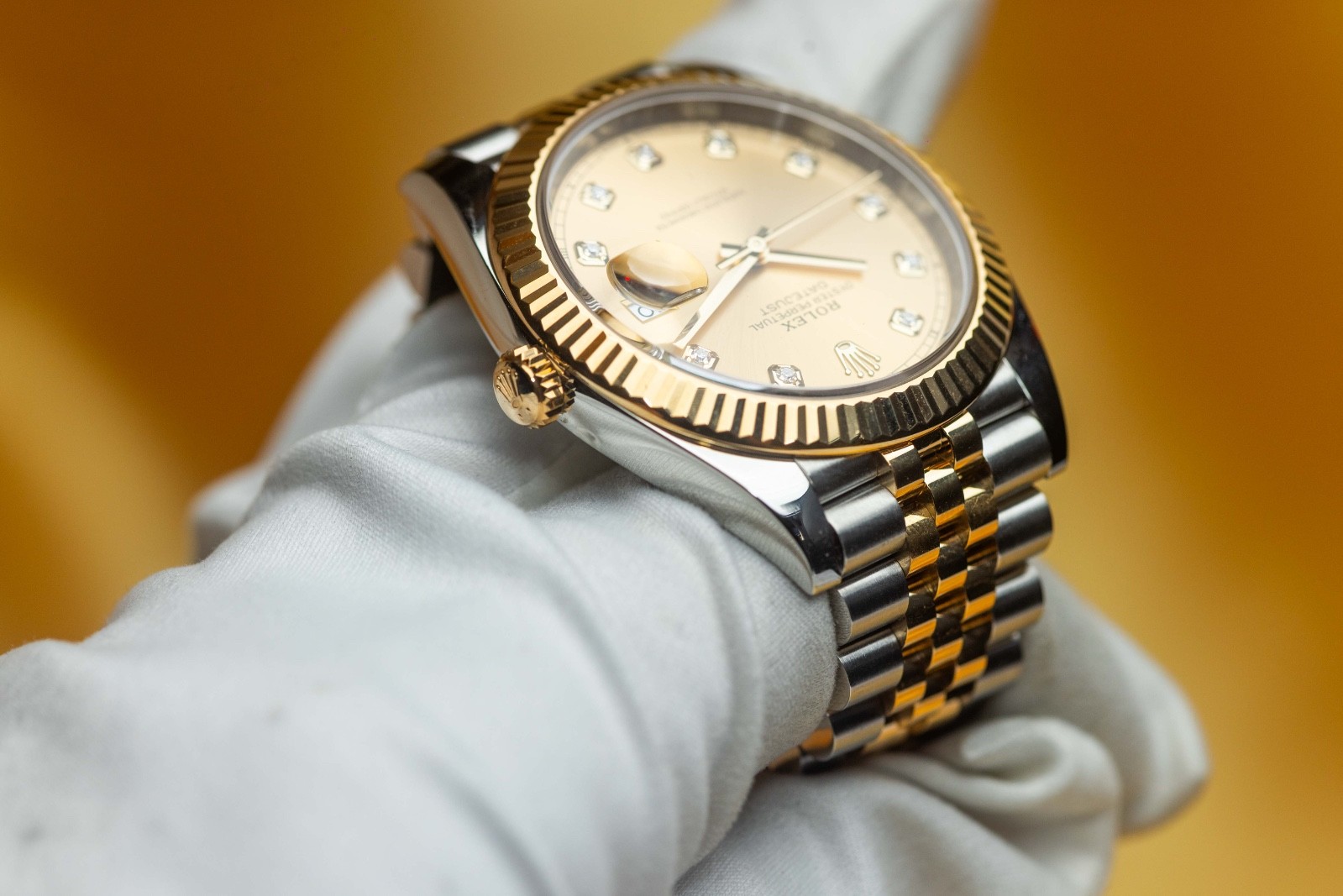 Rolex Datejust 41mm Gold Diamond Dial – Two Tone Jubilee, Gold Bezel – 126333