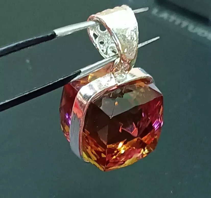 Certified 40.55 Ct Cube Natural Zultanite 925 Silver Pendant Loose Gemstone AAA