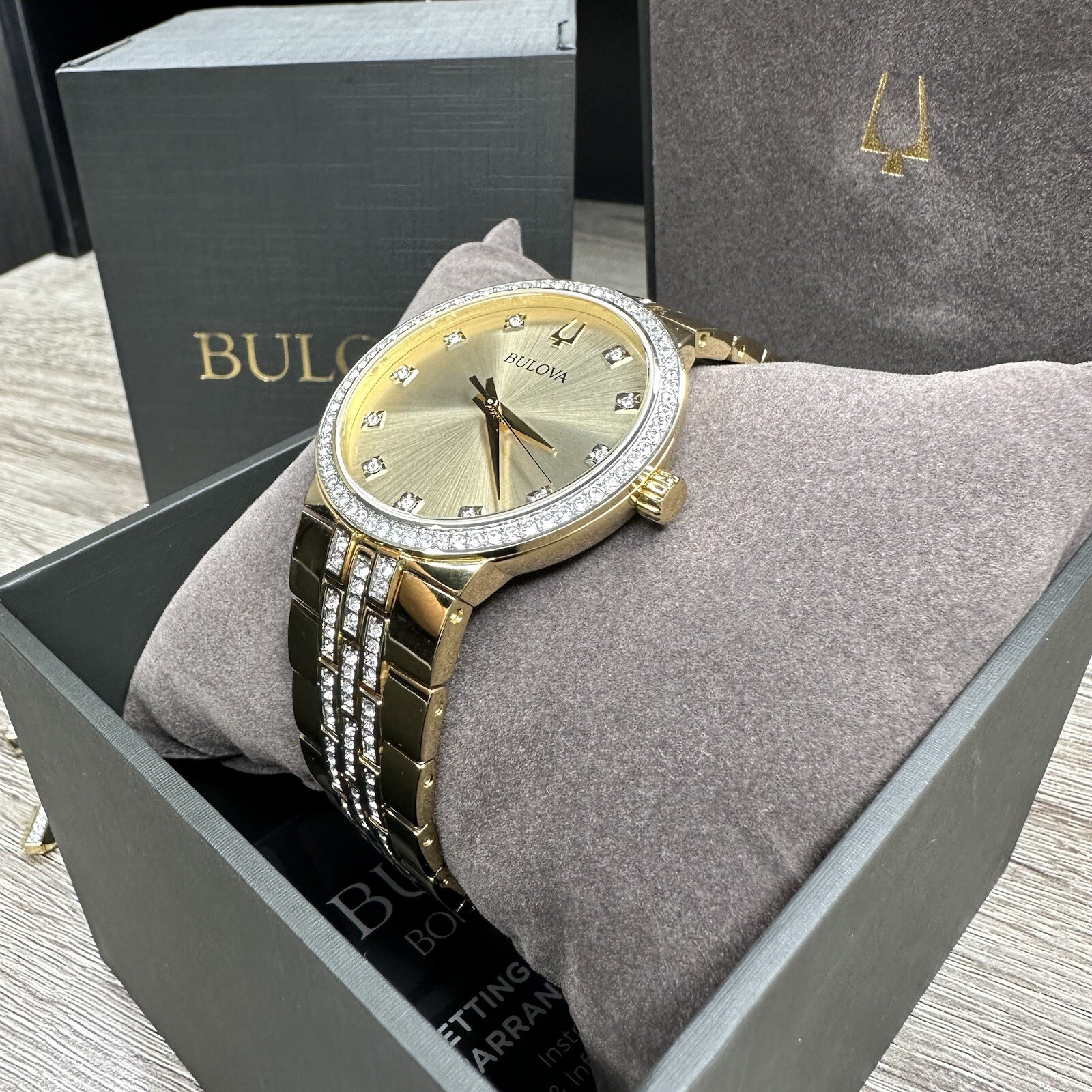 NEW✅GIFT SET✅ Bulova Crystal Gold Tone Diamond Dial Men’s Watch 40MM 98K113