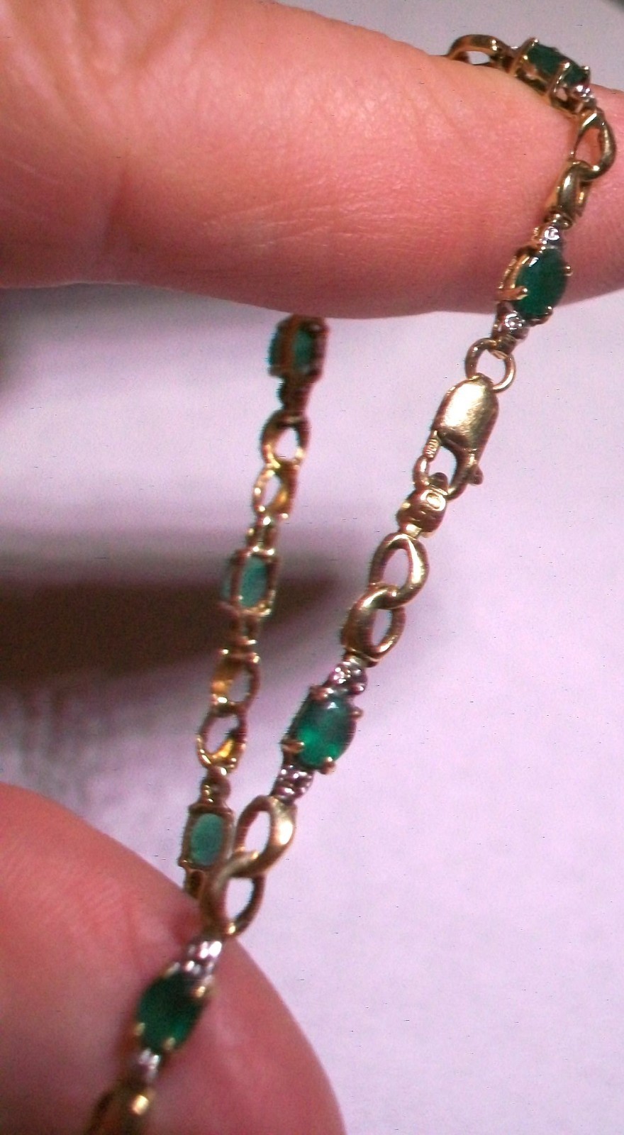 Vintage 10K Yellow Gold Oval Green Emeralds (10) Diamond (2) Bracelet 3.2 Grams