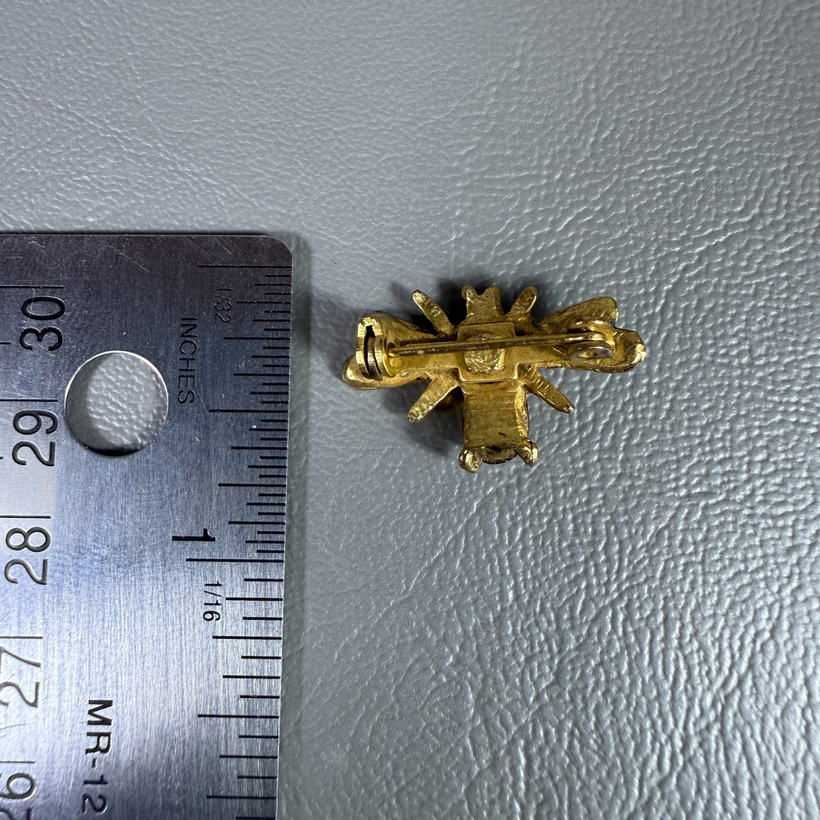 Vintage Bumble Bee Gold Tone Yellow Gemstone Brooch Pin Bug Insect 1″ 4.38gram