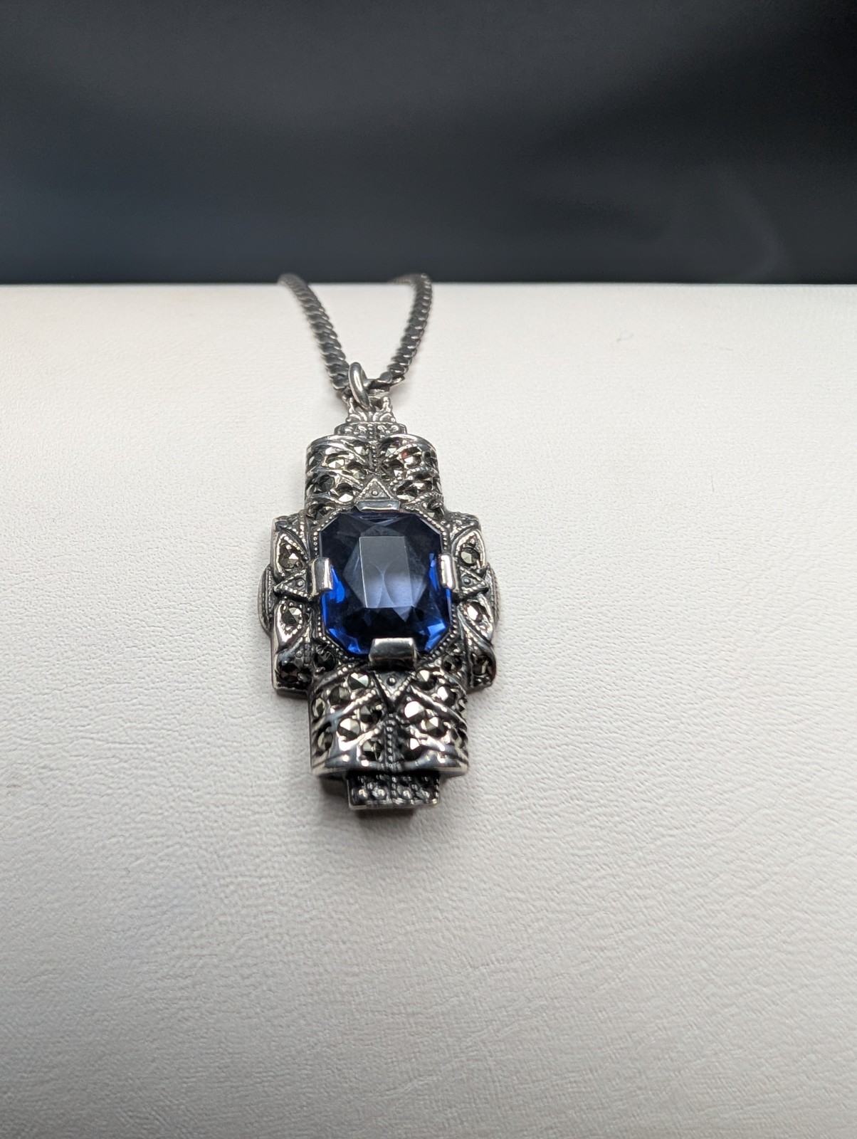 Uncas Manufacturing Sterling Sapphire Marcasite Art Deco Pendant And Chain 925