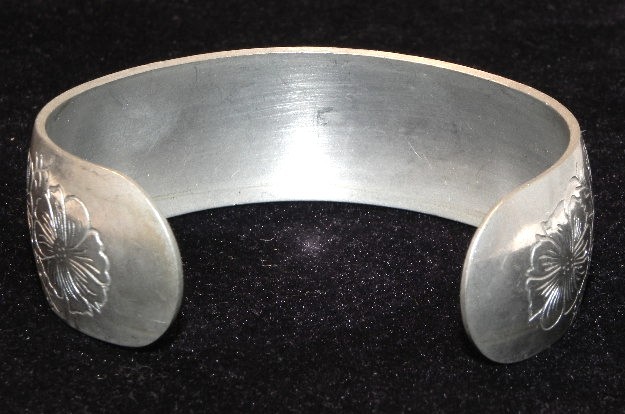 Vintage Leonard Genuine Pewter Open Cuff Bracelet Cosmos Flower Bolivia