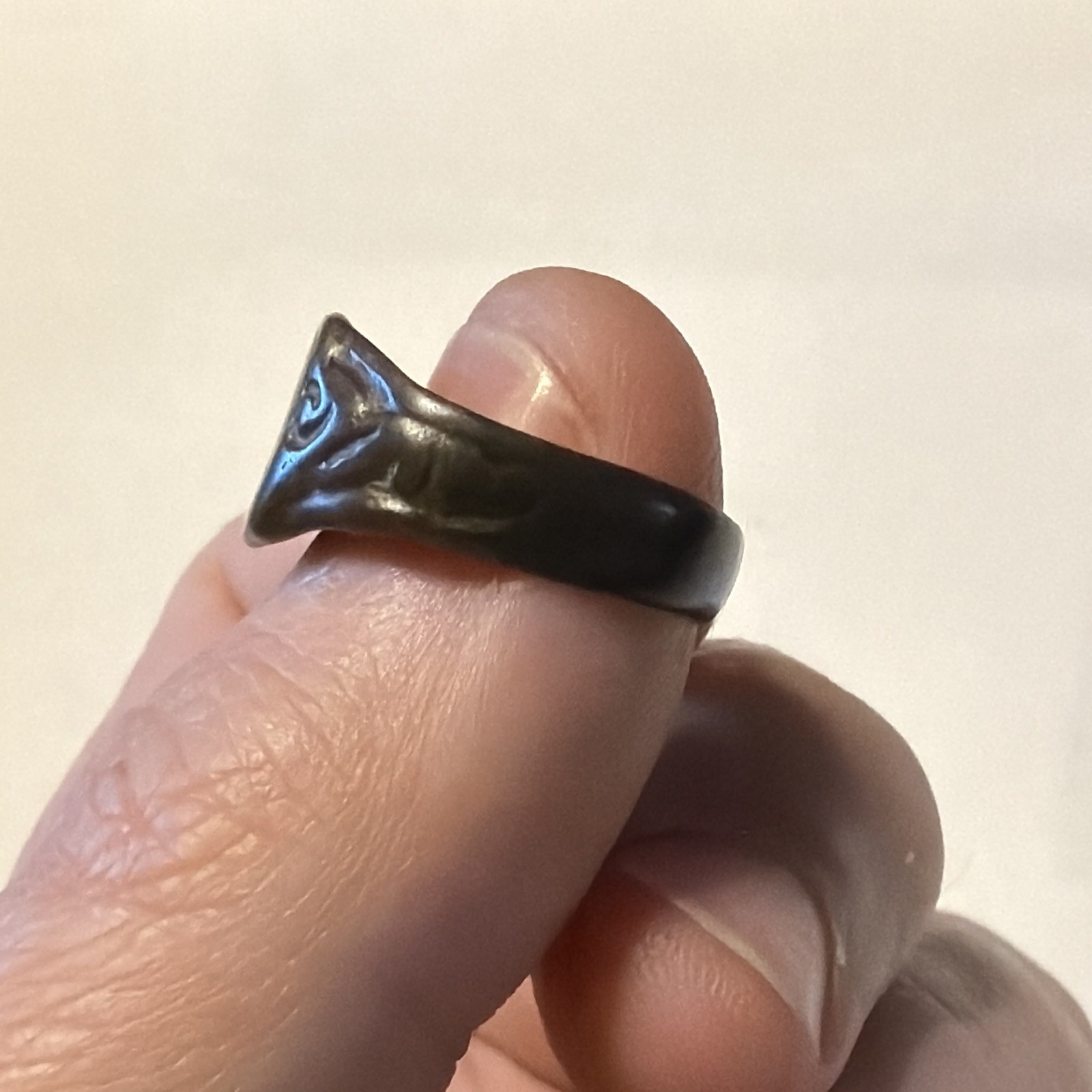 Vintage Ancient Bronze Signet Ring Stylized Plant Star Intaglio Size Unknown