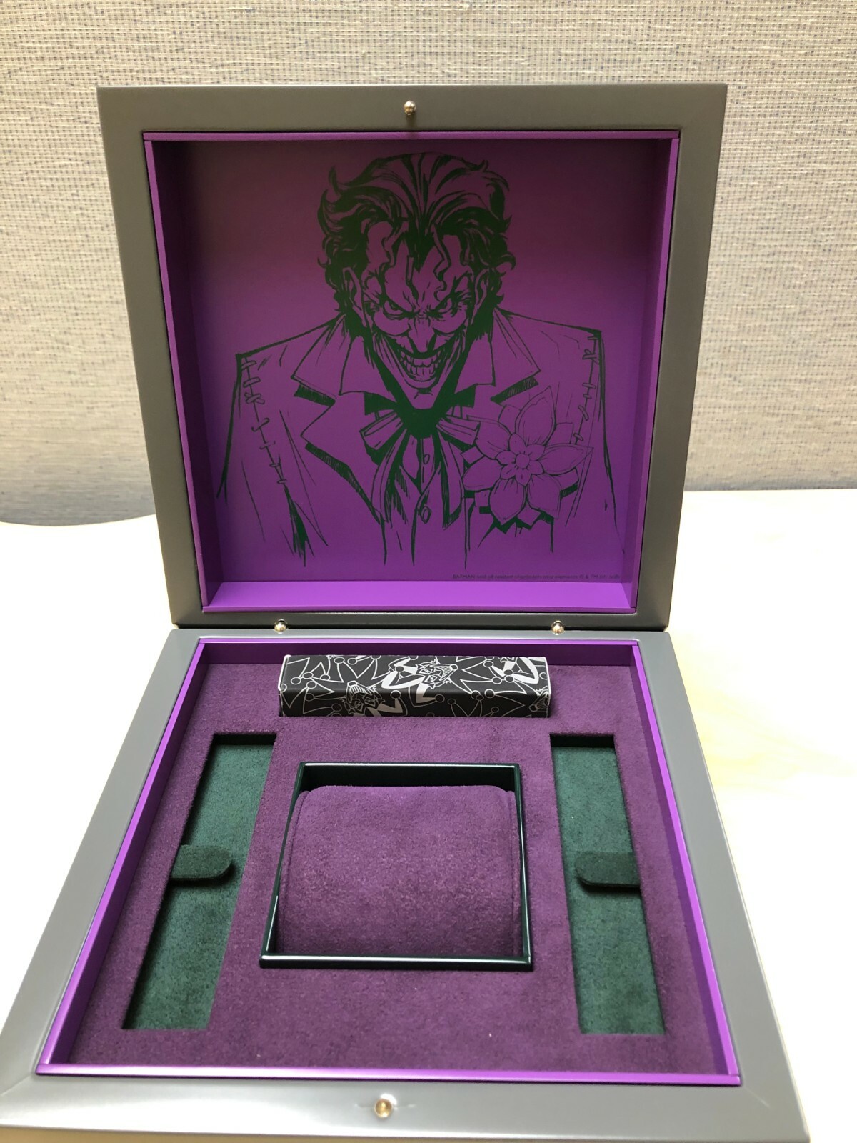 Box Romain Jerome joker New
