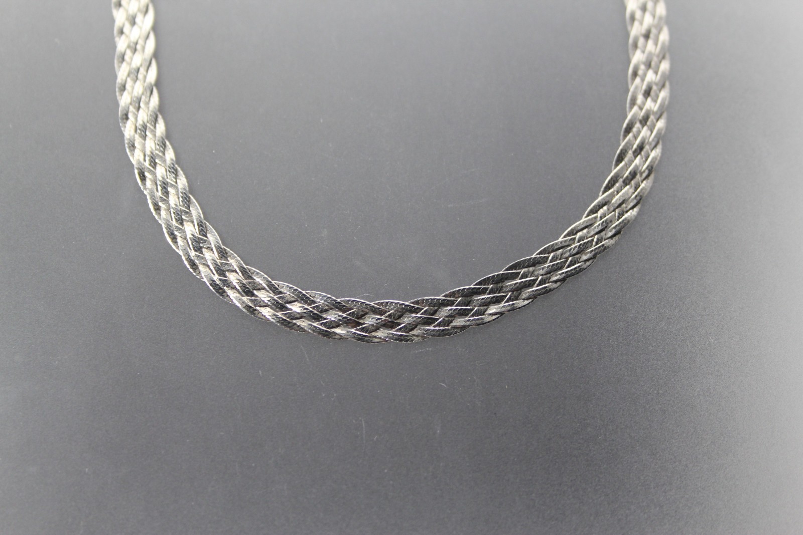 925 Sterling Silver 18″ Wide Flat Woven Chain Necklace 11.6 Grams (NEC6016)
