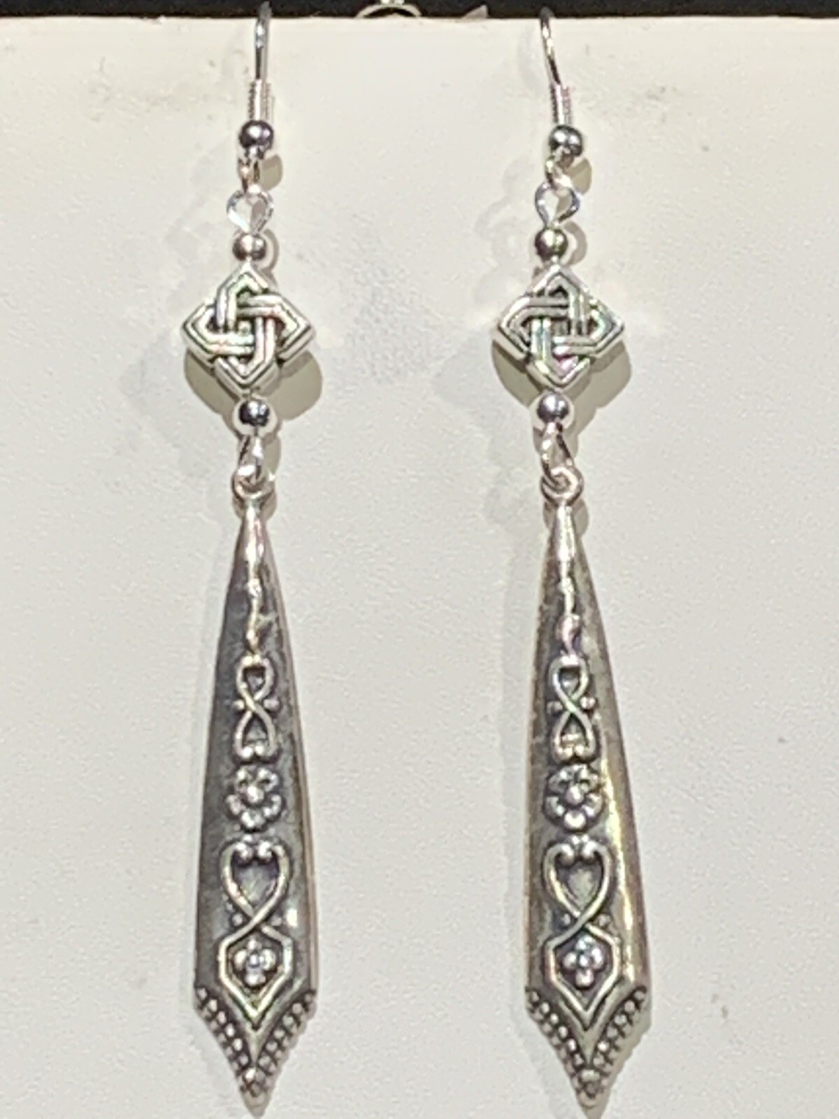 NEW ITEM* HAND-CRAFTED VINTAGE EGYPTIAN REPOUSSE’ SILVER DROP EARRINGS-NEW