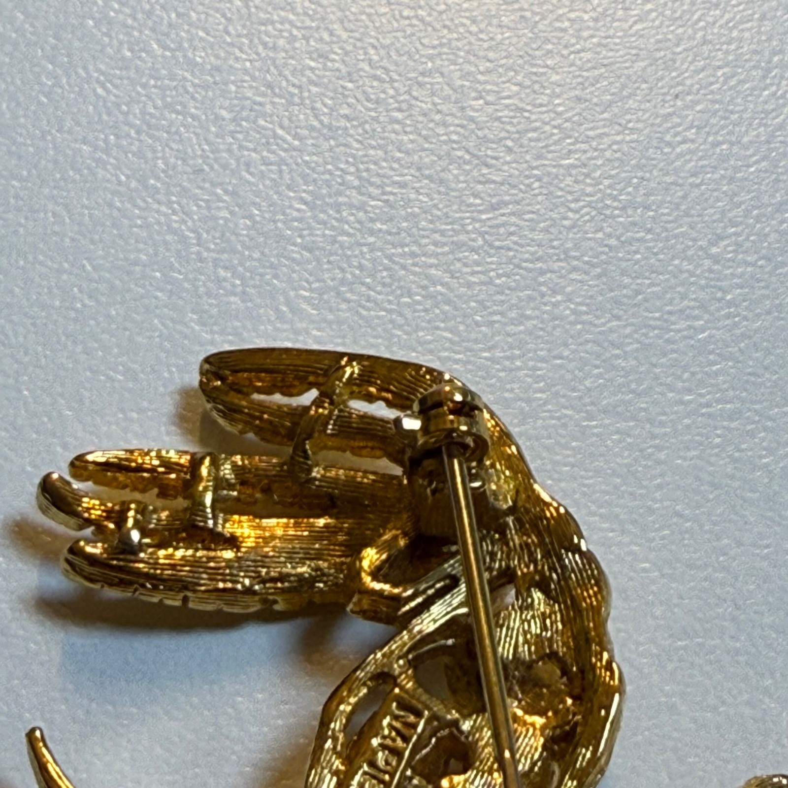 Napier Vintage Gold Tone Hummingbird Brooch Rhinestone Accent Bird Hallmarked