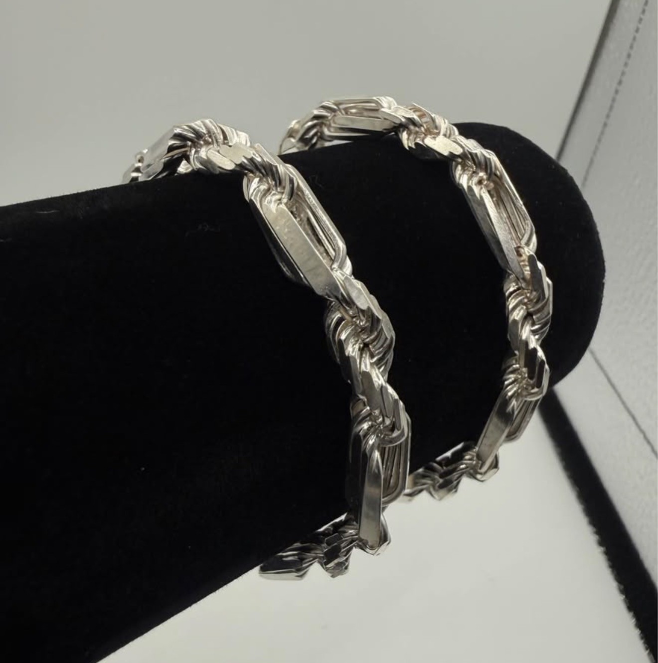 Solid Sterling Silver Italy 925 7.5mm 7.5” Long 21 Grams set of two