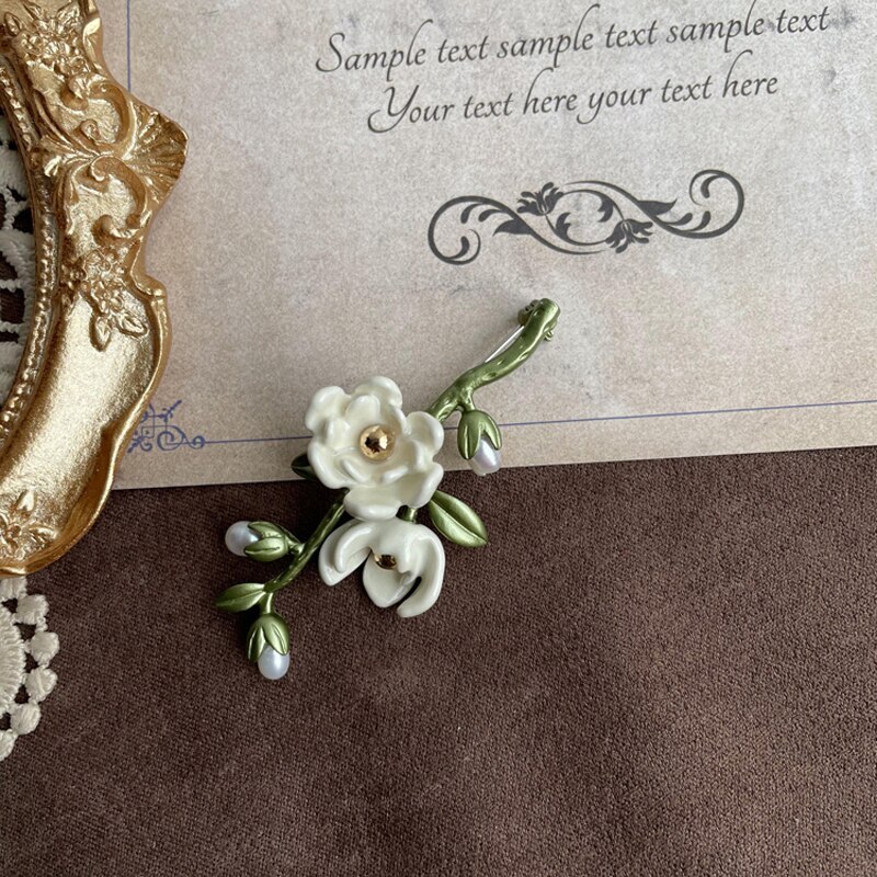 Retro Green Plant Leaf Pin Brooches Pearl Flowers For Women Collar Jewelry Gifts