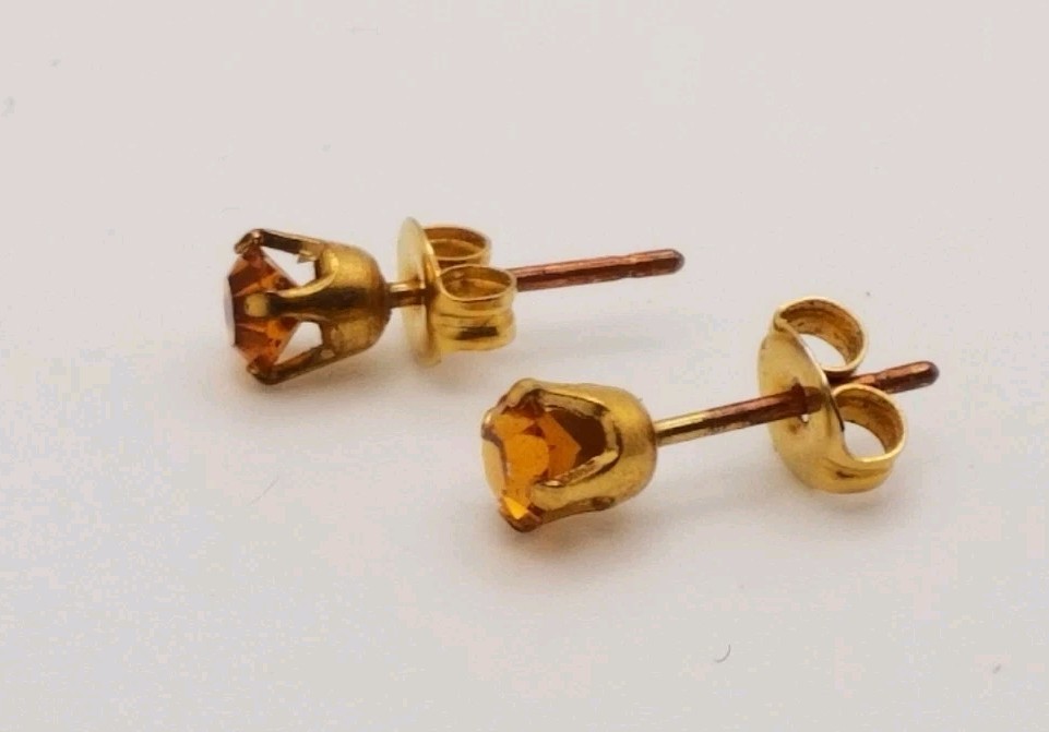 Vintage Gold Tone Stud/ Post Style Earrings Faux Topaz? Amber Glass Jewel 4mm
