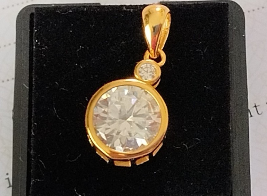 MOISSANITE Diamond PENDANT 2.0ct – GRA Certificate, Gold Plated
