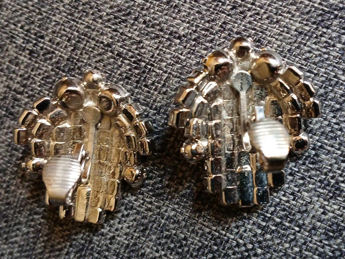 VTG Unsigned Designer Earrings ClipOn Clear Rhinestones Prong Set Art Deco Style
