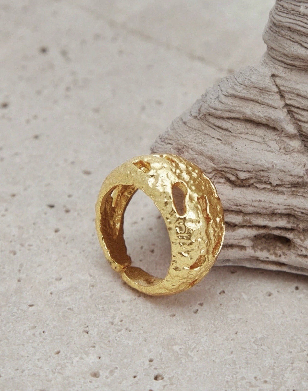 Artisan Abstract Molten Hammered Ring Gold Sz 6 Boho Organic Openwork Modern