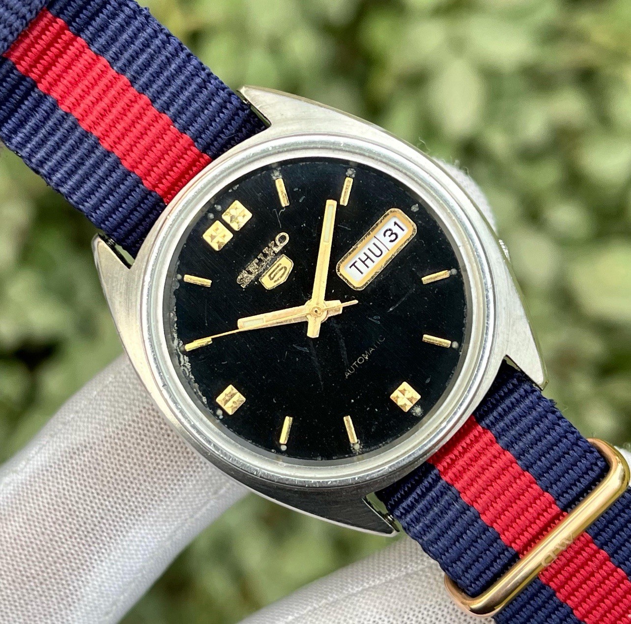 Vintage Seiko 5 Automatic Black Dress Formal Dial Japan Made Men Watch 6309-8840