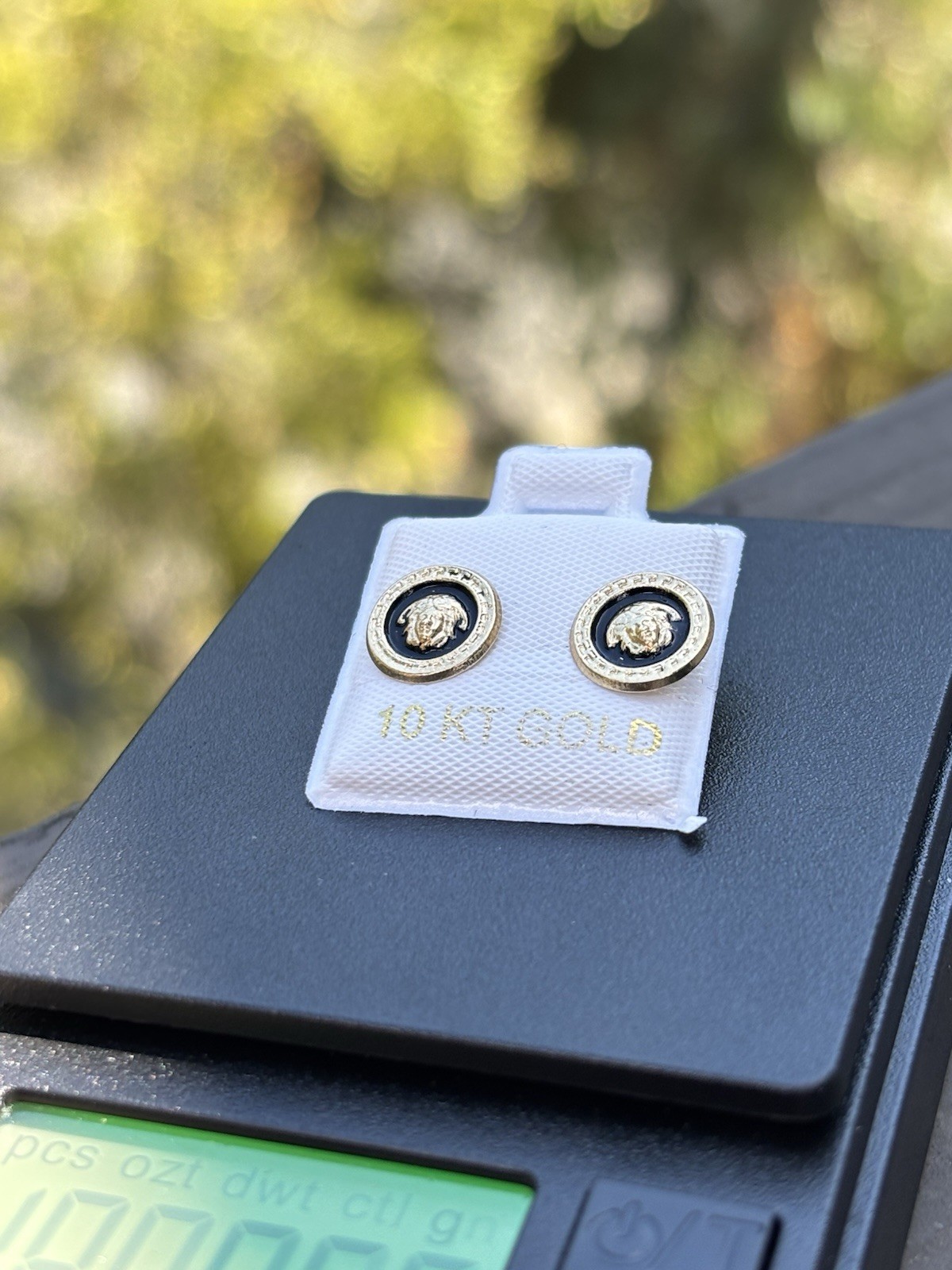 10K Yellow Gold Round Black Enamel Stud Earrings No Stone Lobe vrsc