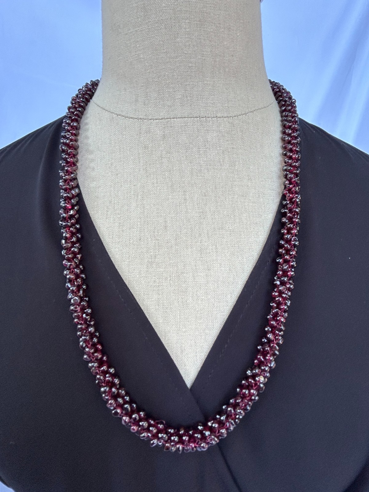 VTG NATURAL RED GARNET BEADED WOVEN ROPE NECKLACE26″ BOHO GEMSTONE STATEMENT