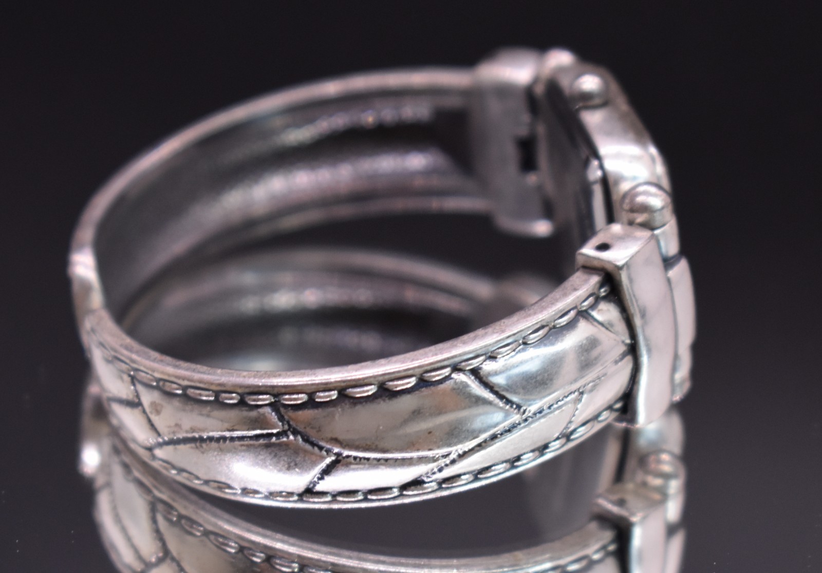 CHICO’S Silver Tone Square Dial Watch Women OX Cuff Bracelet Band NEW BATTERY