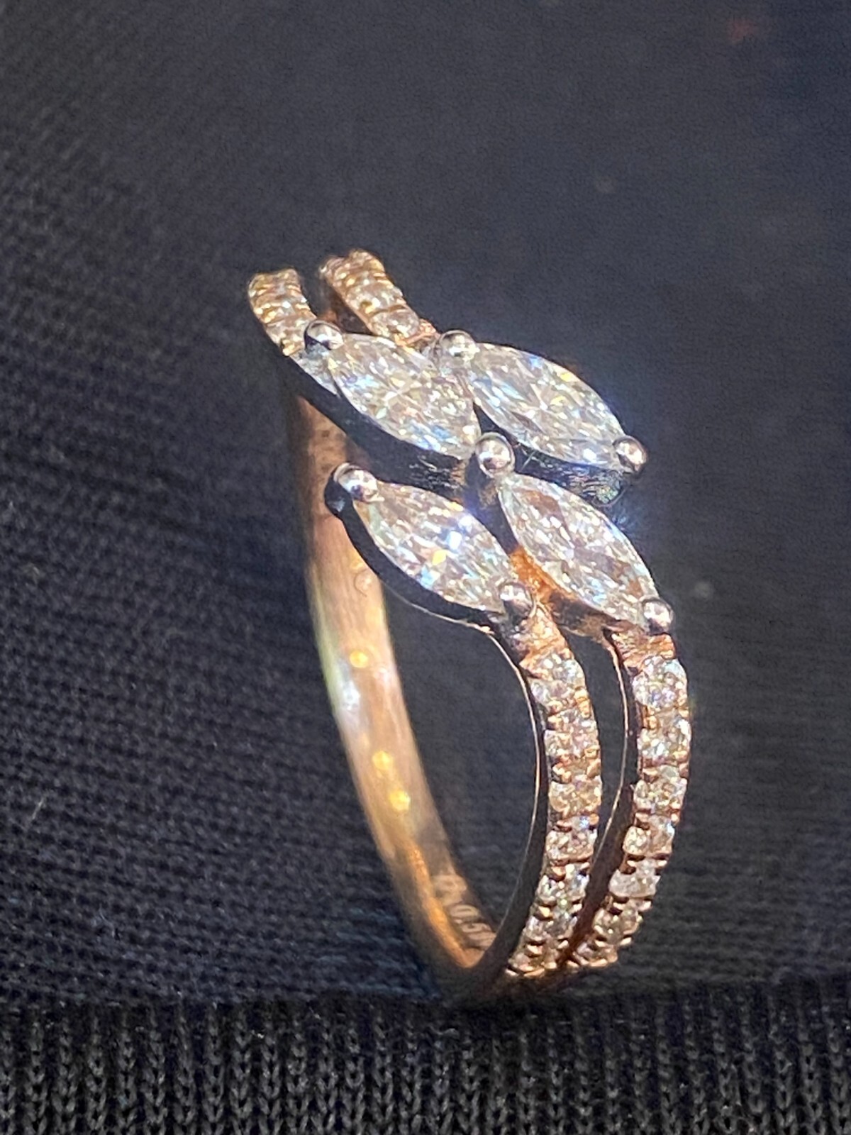 Stunning 0.70 Cts Marquise Round Shape Diamonds Engagement Ring In 585 14K Gold