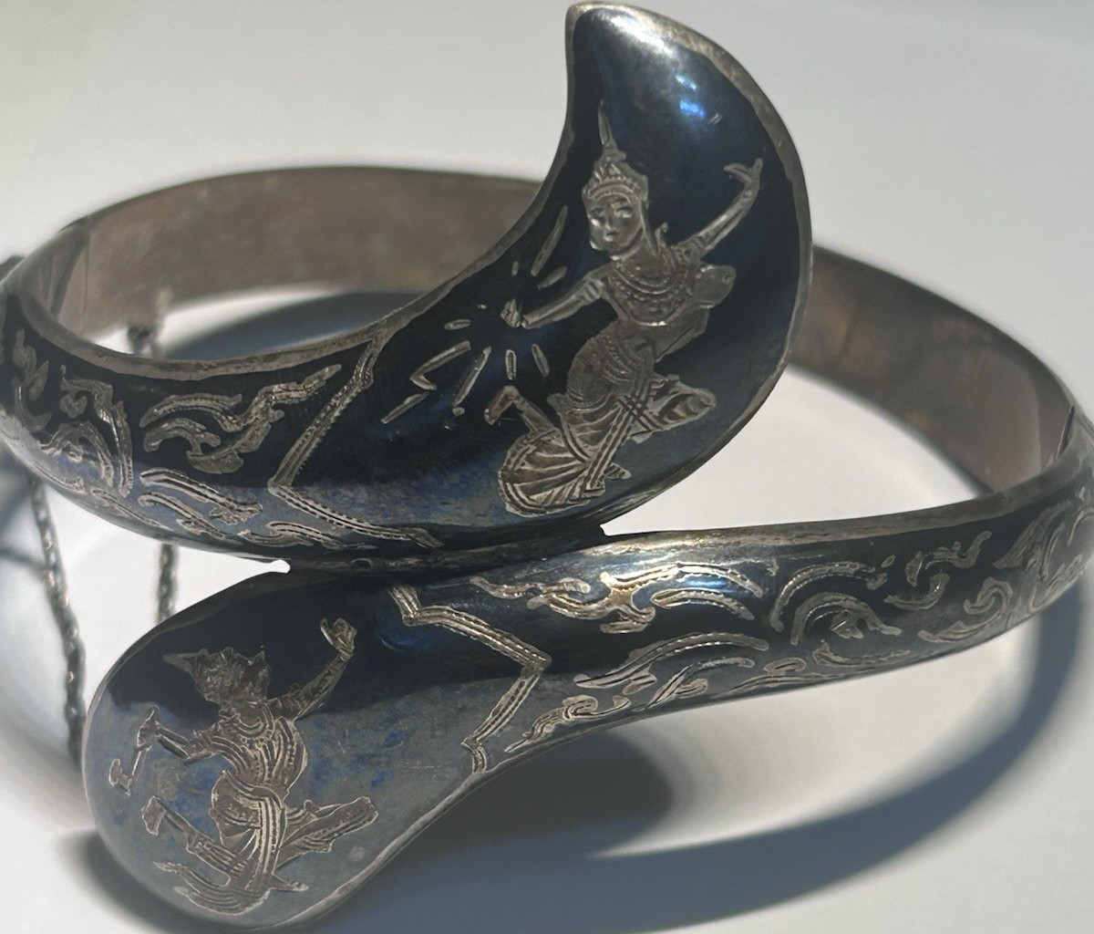 Sterling Vintage Engraved Cuff Bracelet 925 Silver Push Lock