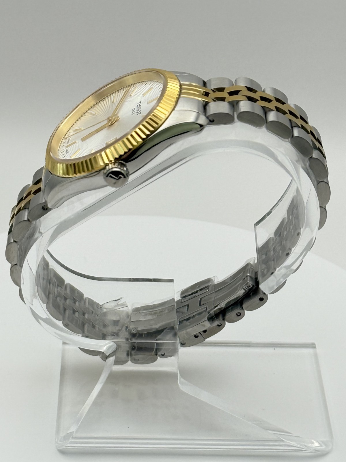 Tissot Ballade Quartz Silver Dial Ladies 34mm. Watch T1562102203100