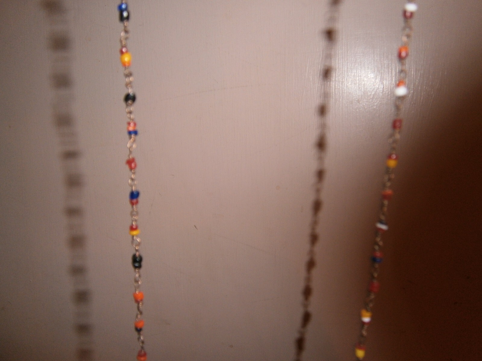 Vintage 1990’s mini 1.5mm beaded vari colour necklace chain. 92cm. (E3f)
