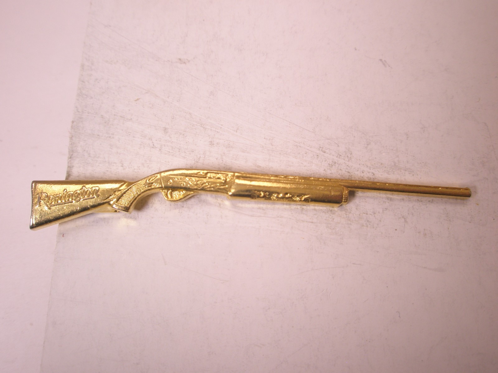Remington Semi Automatic Shotgun Vintage AYCOCK Tie Tack Bar Clip rifle hunting
