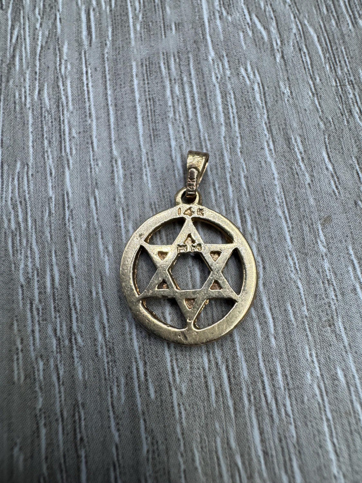 14k Yellow Gold Jewish Star of David Pendant Charm 1.7 Grams Bark Nugget Finish