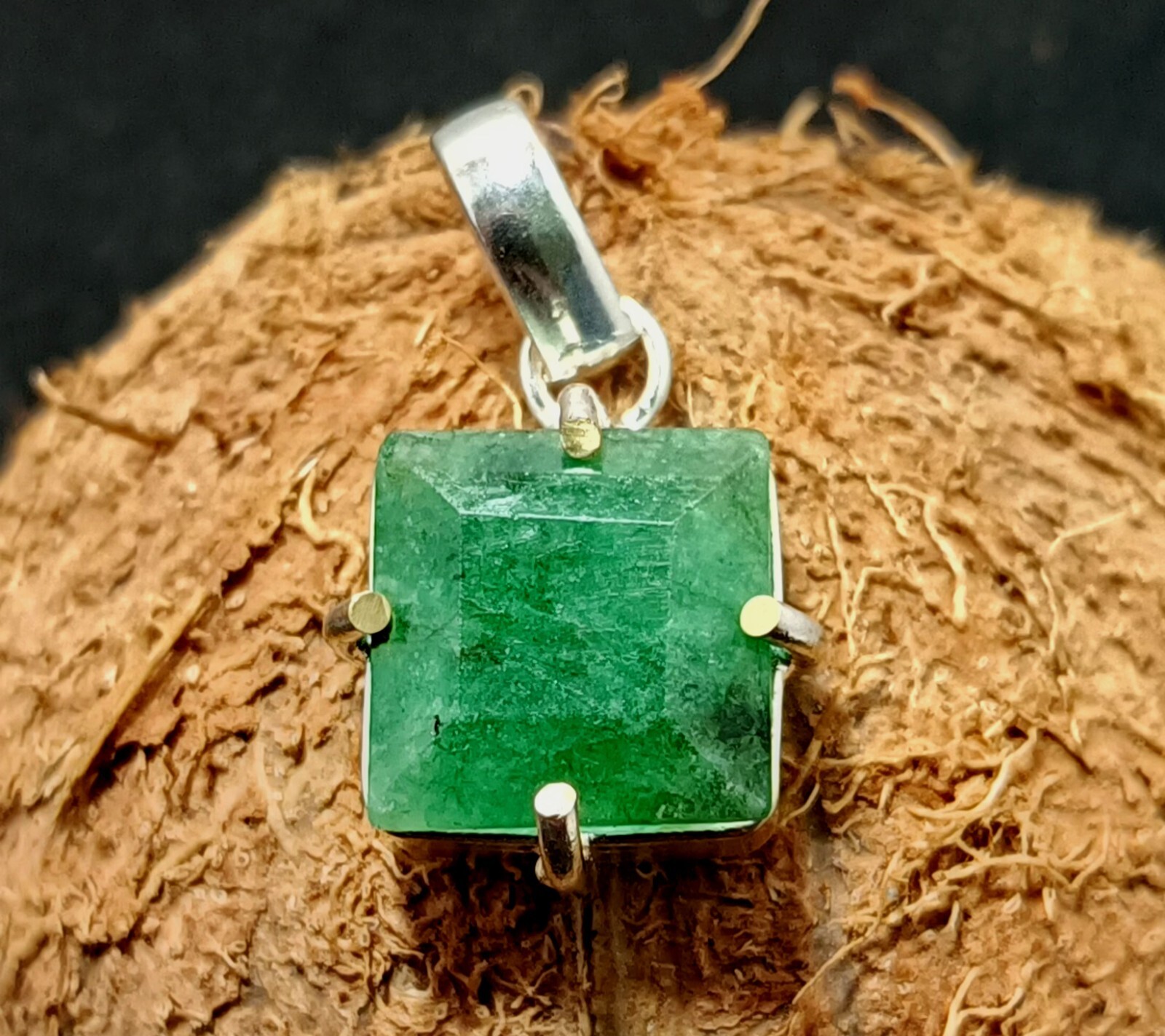 Certified 22.95 Ct Natural Emerald 925 Solid Silver Asscher Cut Pendant Gemstone