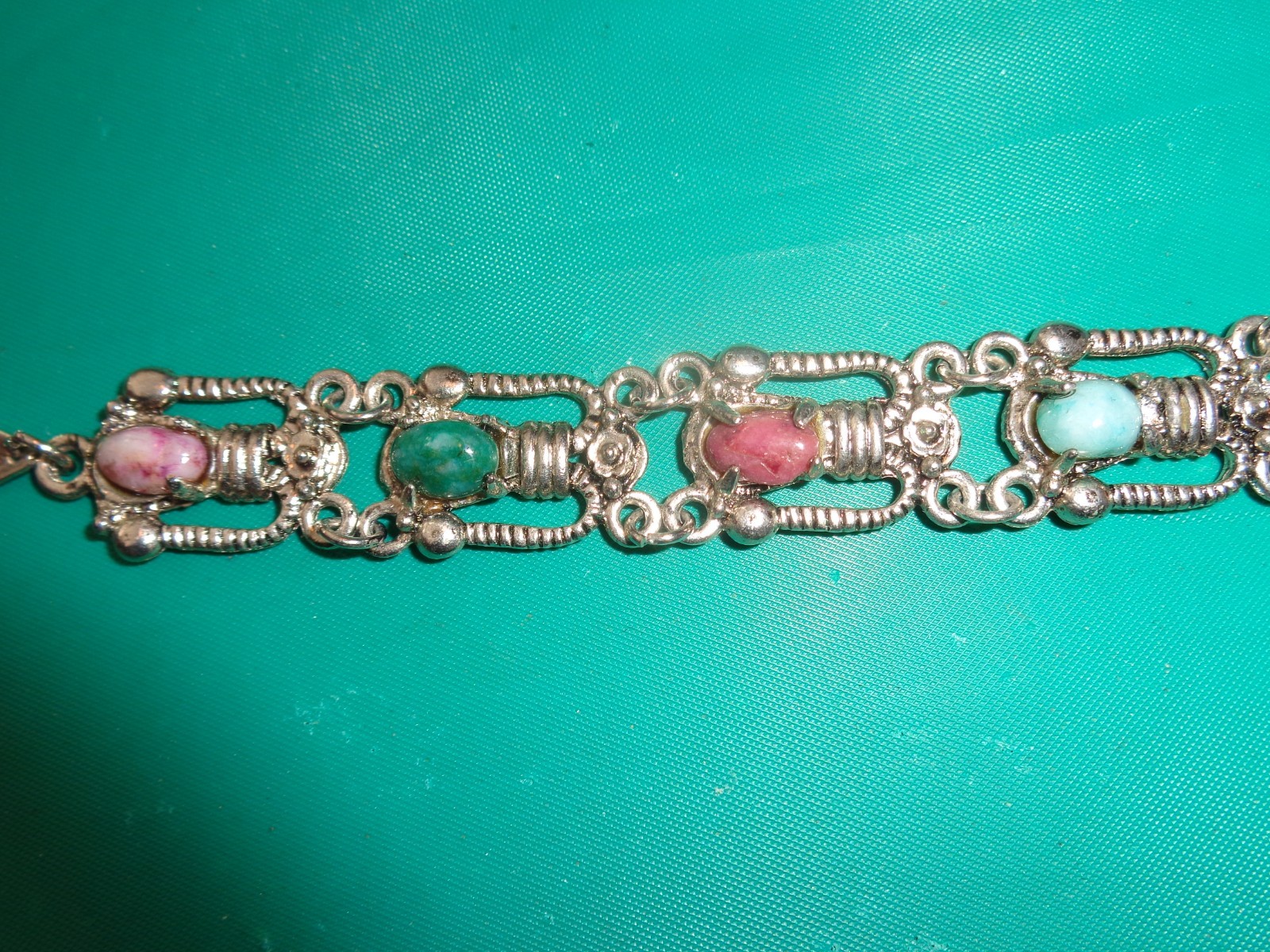 Silvertone Glass Gemstone? Cabochon Decorative Link Bracelet