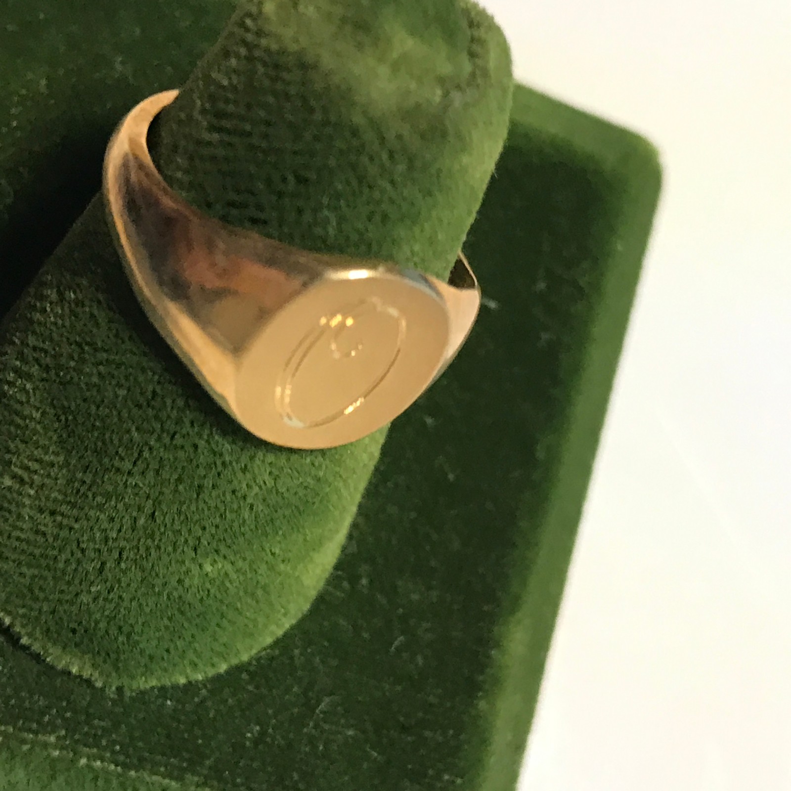 Vintage 10KT Gold Filled Stamped & Engraved Monogram “O” Ring Size 5 VARGAS
