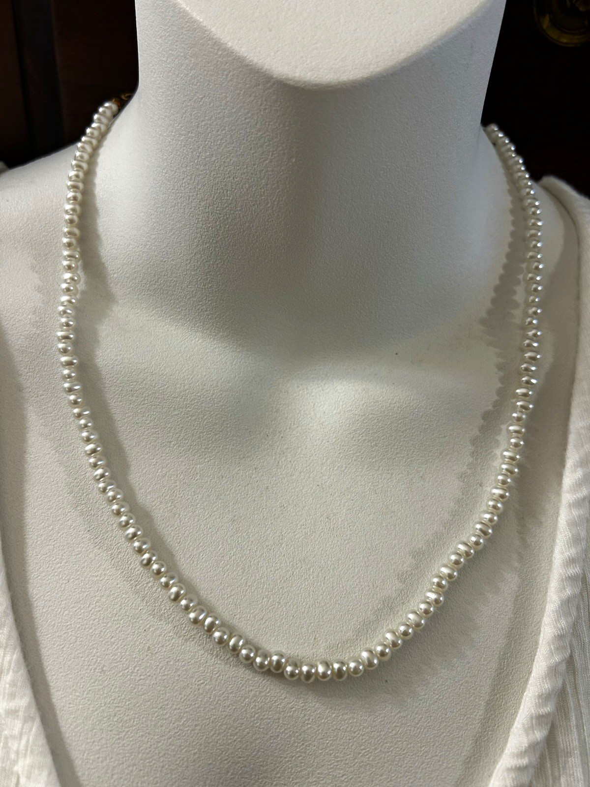 Classic Faux Pearl Beaded Necklace Gold Tone Adjustable Choker Bridal Elegant
