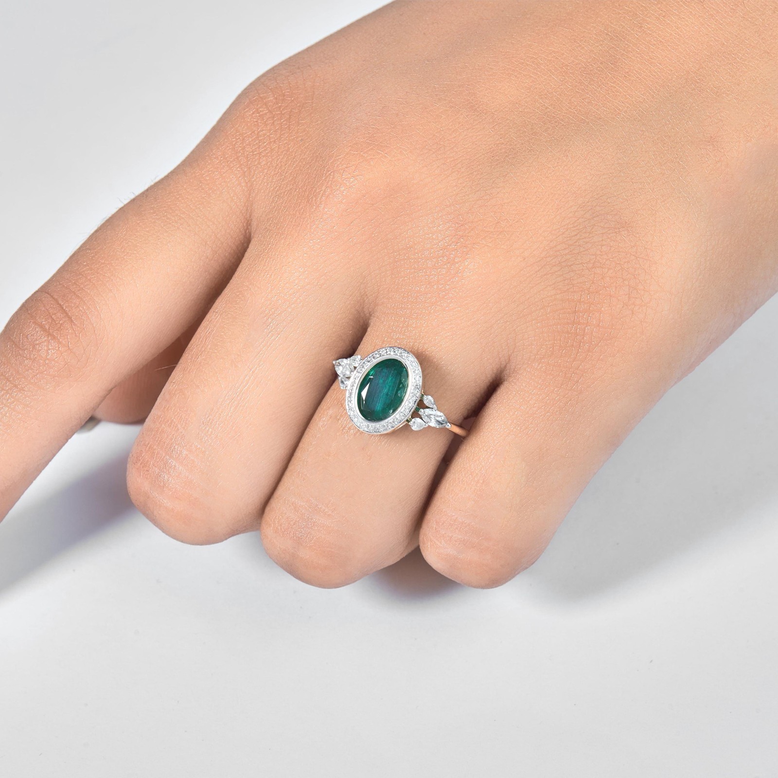 0.00 Natural Emerald Oval Halo Diamond Band Ring 14K Solid Gold Cluster Bezel