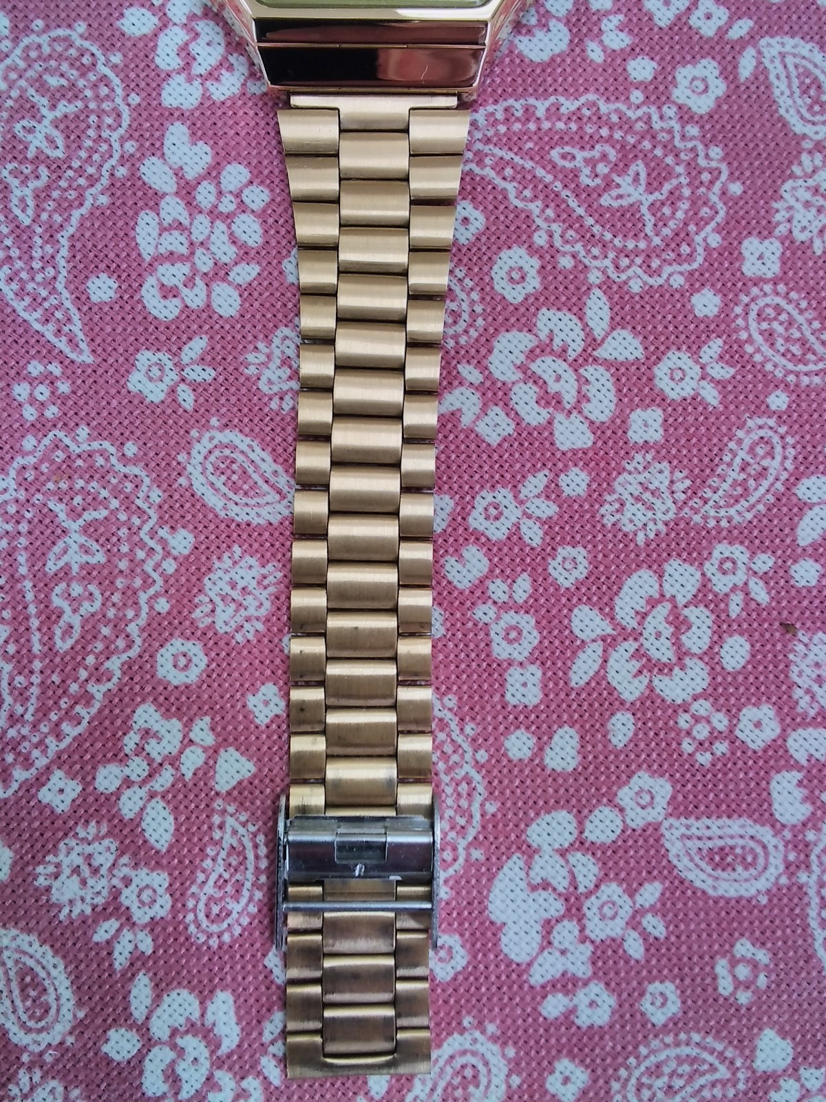 Refurb Gold Casio A168WG-9EF Digital Vintage Retro Collection Illuminator