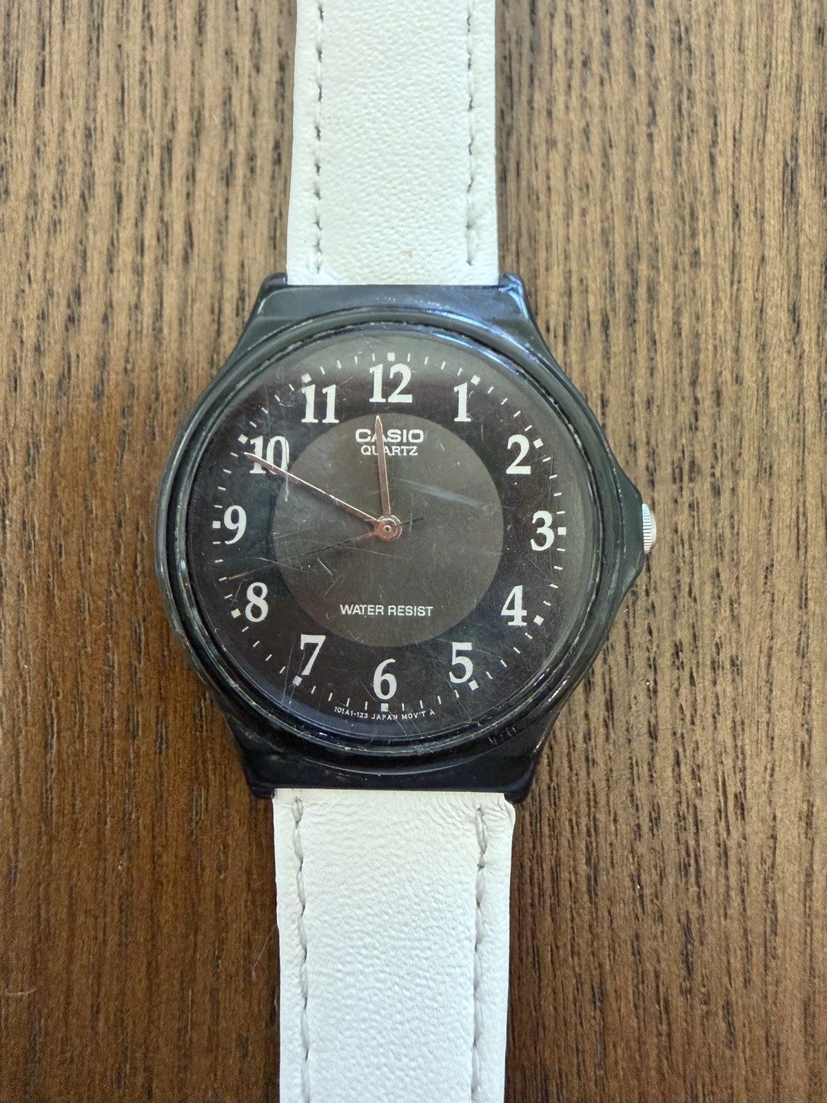 Vtg Casio 1330 Round Slim Black Rubber Silicone Band Analog Watch MQ-24 K6