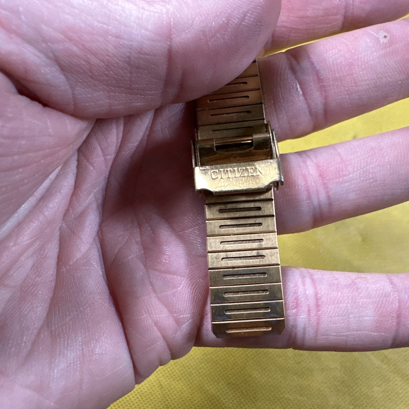 VINTAGE CITIZEN ANA DIGI TEMP 8980 WATCH Gold Tone JAPAN 30-5022-85 L2