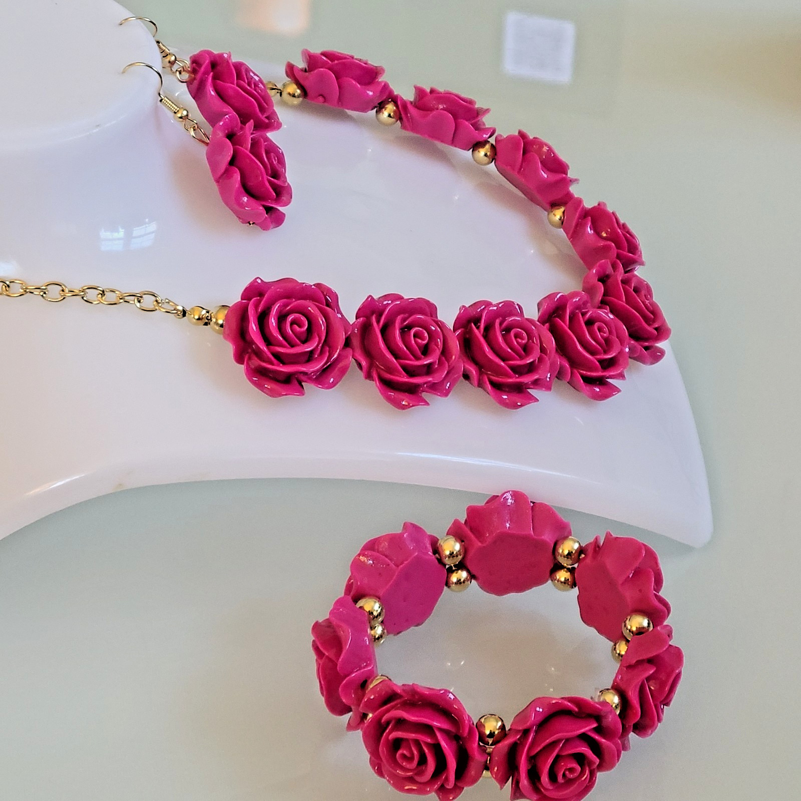 NEW HOT PINK Carved Resin Rose Jewelry Set Necklace Bracelet Earrings 21″