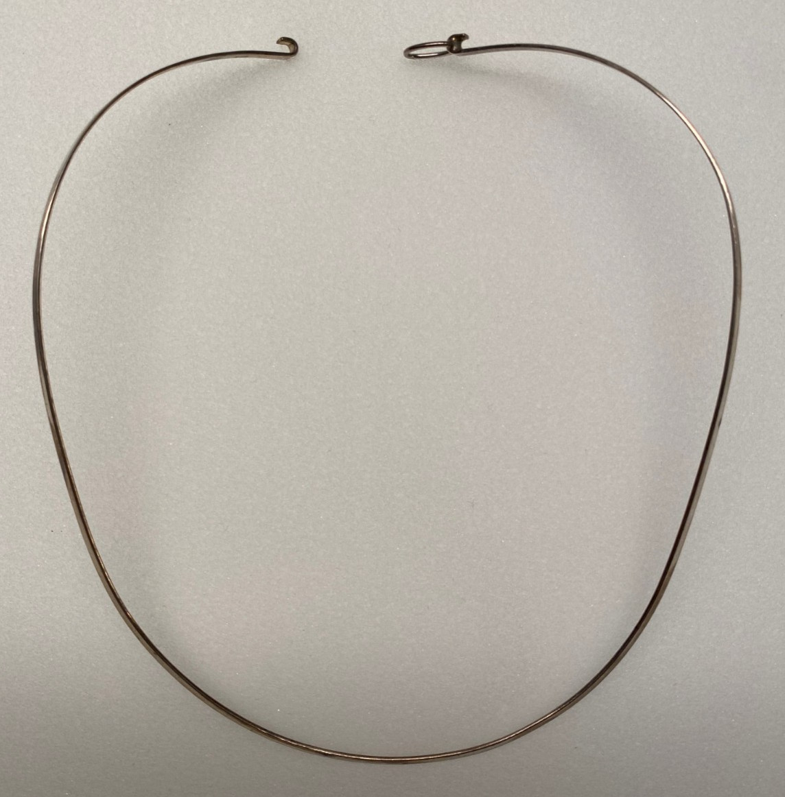 Vintage Sterling Silver 925 Flat Wire Torque / Torc Choker Necklace Hook Clasp