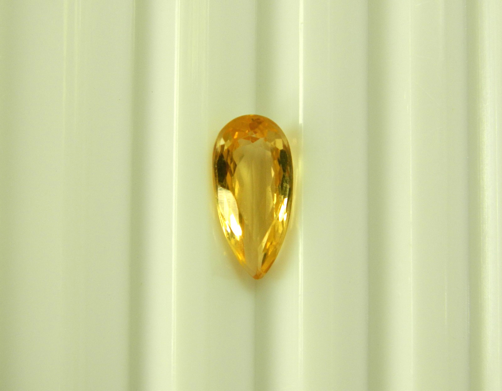 Imperial Topaz 2.57 Ct Clarity IF Pear Cut Natural Golden Brazil I084