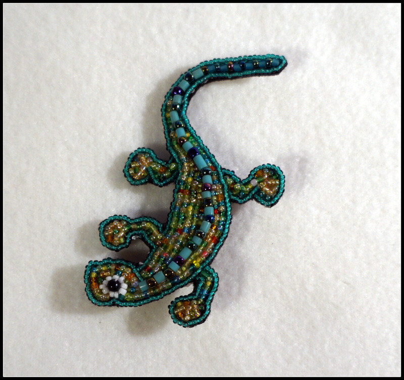 Vintage Beaded Gecko/Lizard Brooch/Pin 3 inches Long #RA885