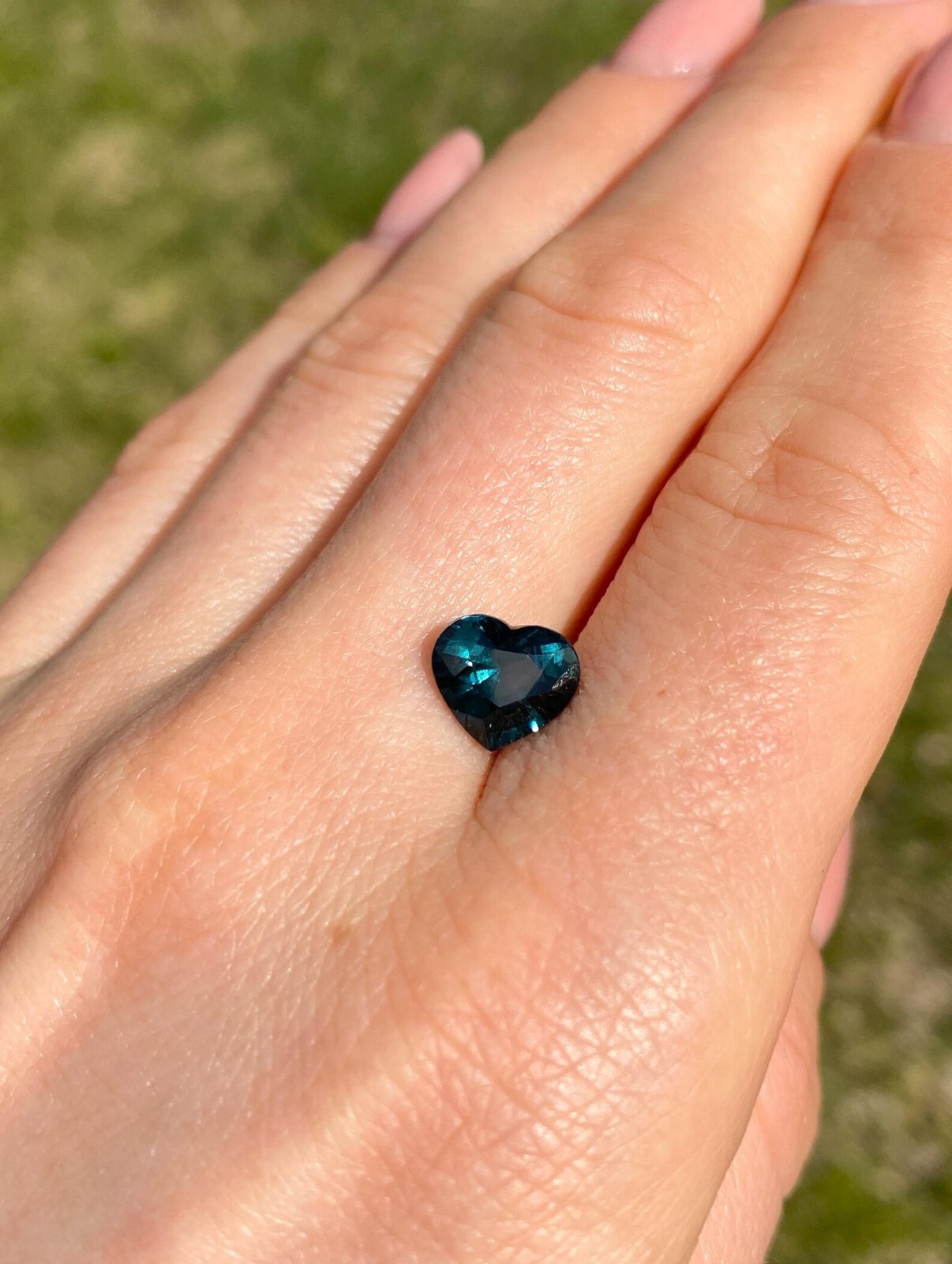 Spinel VIVID Green-Blue natural gemstone, heart cut, Origin Tanzania, Certified