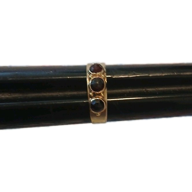 14k Yellow Gold Bezel Set 3-Stone Natural Garnet Band Ring Size 6