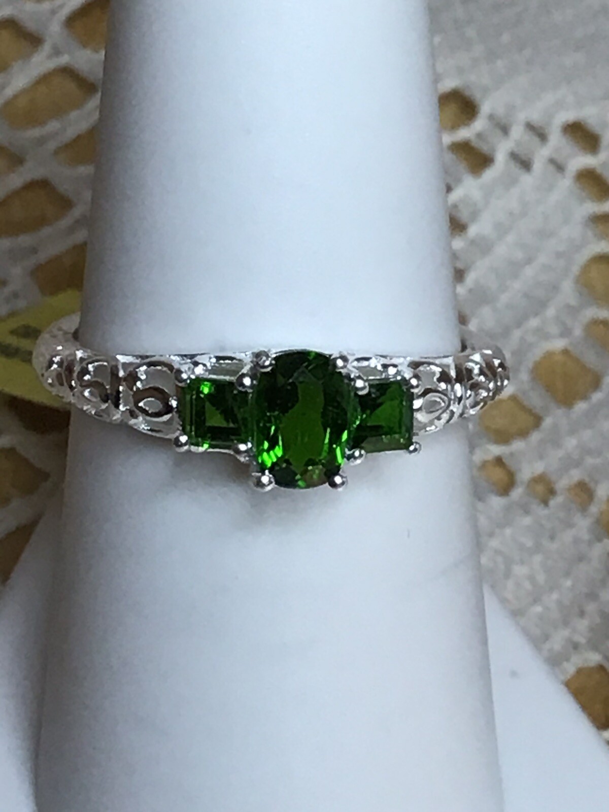 Rich Green Russian Chrome Diopside Ring (Sz8) TGW 0.91cts .925 Sterling Silver