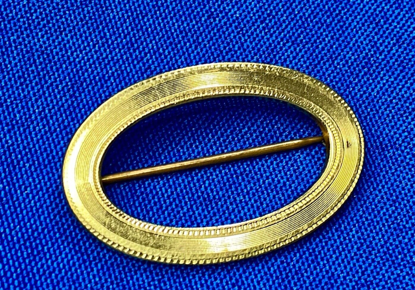 Antique Art Nouveau E. Ira Richards and Co. Oval Brooch Pin by E.IRA & CO.